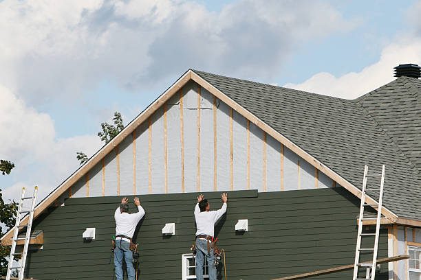 Professional Siding Inspection technician working in New London, CT
